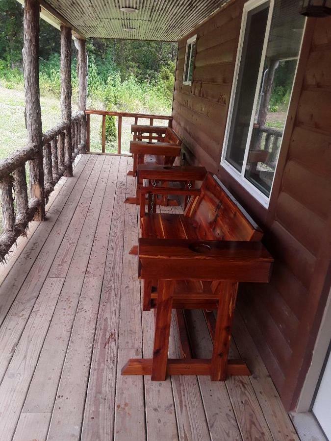 Amish Made Cedar Cabin With A Loft On A Buffalo Farm Close To The Buffalo River Marshall 外观 照片